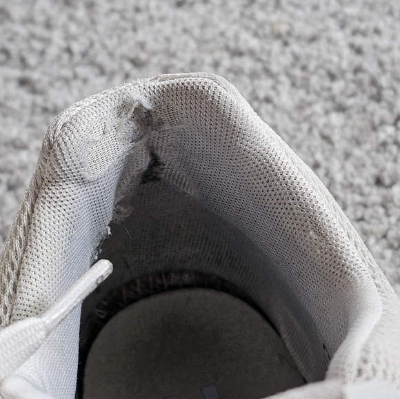 ON The Roger Centre Court Tennis Sneaker - Picture 8 of 9